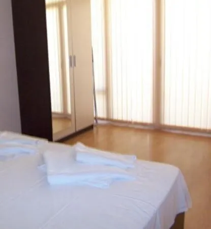 1 Bedroom In Eden Near Casino And The Beachplatinum Апартамент *