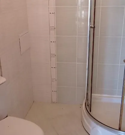 1 Bedroom In Eden Near Casino And The Beachplatinum