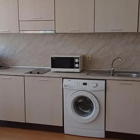 1 Bedroom In Eden Near Casino And The Beachplatinum